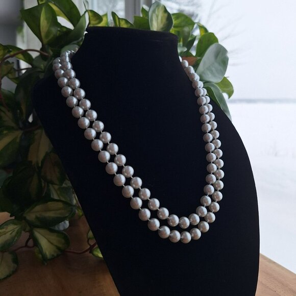 Vintage Double Strand Faux Pearl Necklace Gray Clasp Pendant 20 Inch - Picture 11 of 11